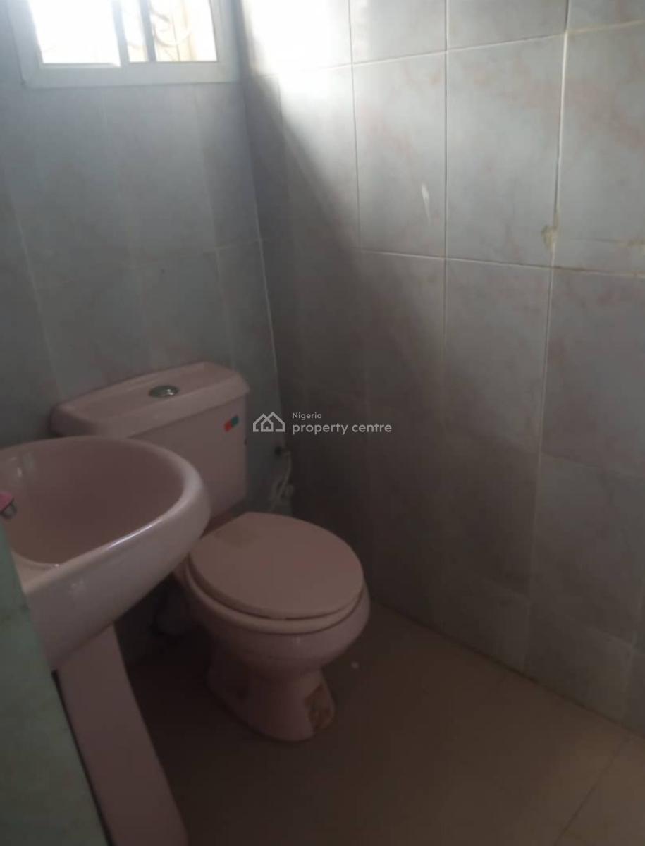 Lovely Modern 4 Bedrom Detach Bungalow + Amenities, @ Balogun B/stop, Off Oguntade Str, Iju Ishaga Lagos, Iju-ishaga, Agege, Lagos, Detached Bungalow for Sale