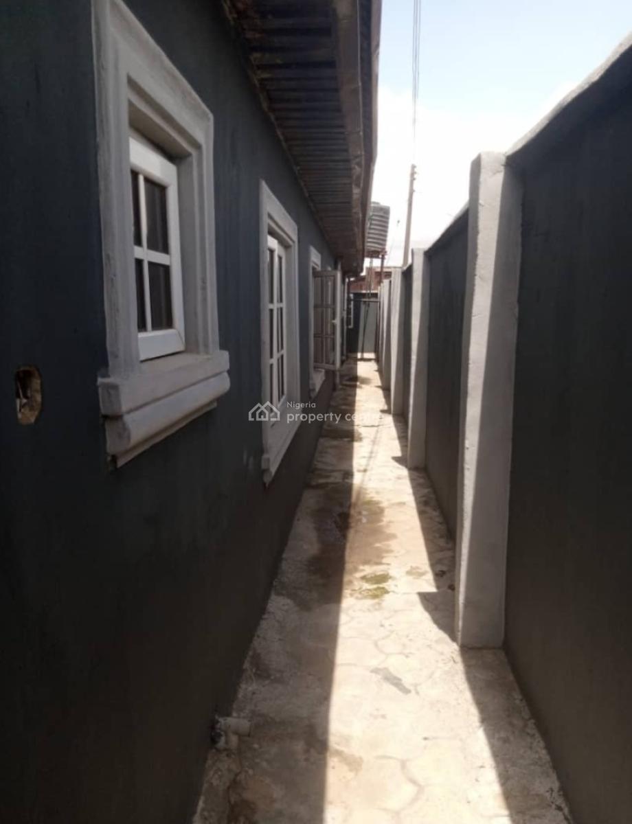 Lovely Modern 4 Bedrom Detach Bungalow + Amenities, @ Balogun B/stop, Off Oguntade Str, Iju Ishaga Lagos, Iju-ishaga, Agege, Lagos, Detached Bungalow for Sale