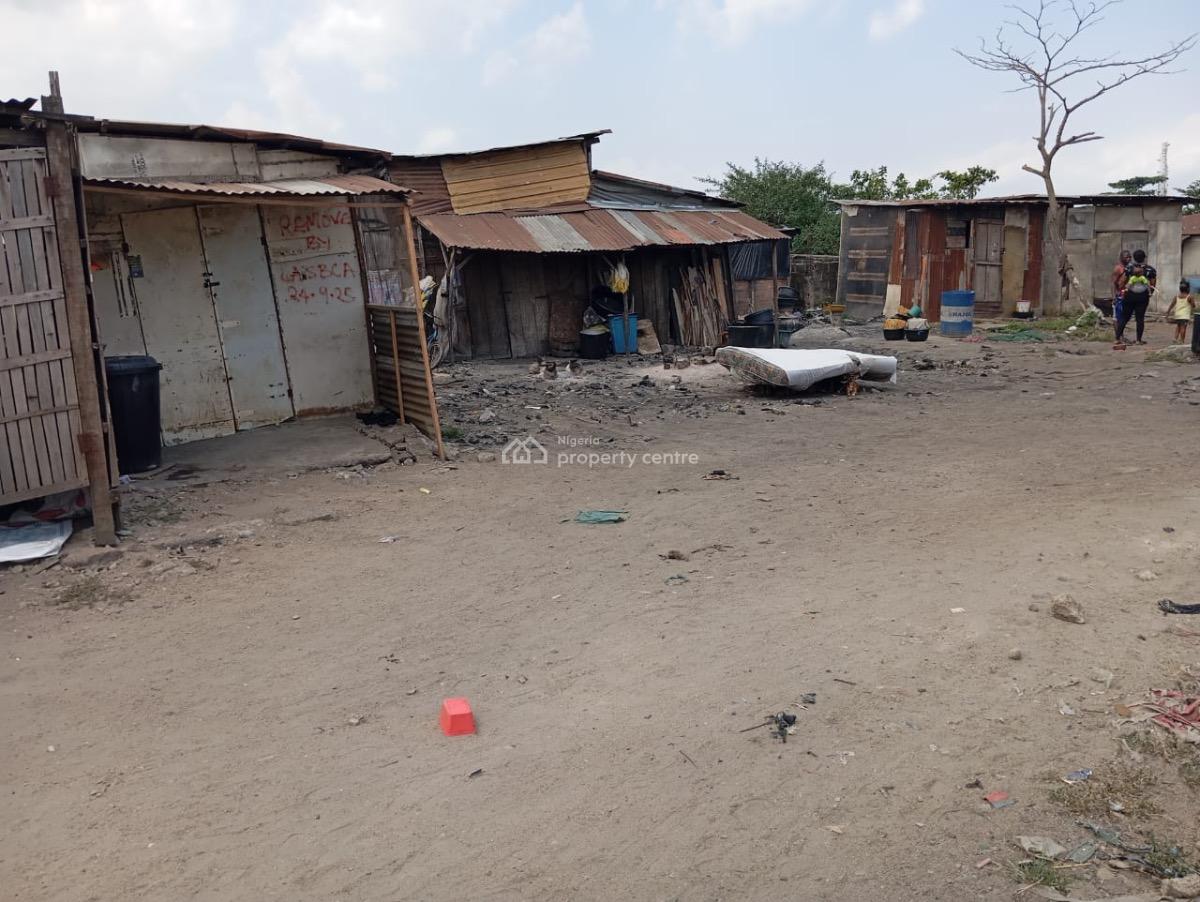 a Full Plot of Land Available for Urgent, Nwoke Close Off Adeyemi Street Araromi Quarters Oshogun, Alapere, Ketu, Lagos, Residential Land for Sale