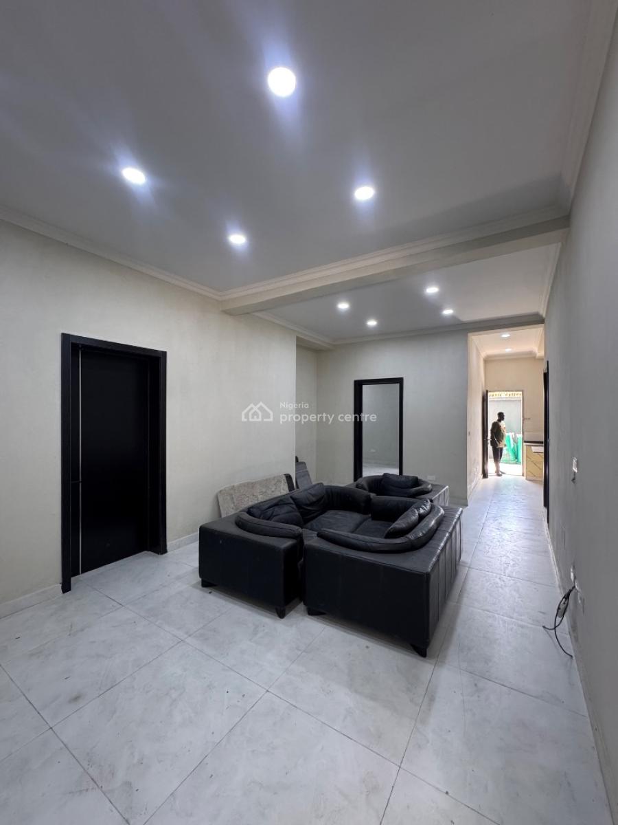Spacious Two (2) Bedroom Apartment, Ikate, Lekki, Lagos, Flat / Apartment for Sale