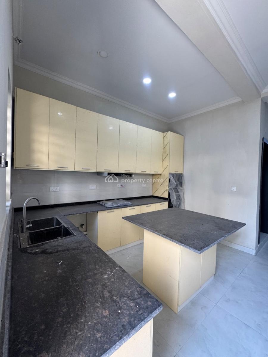 Spacious Two (2) Bedroom Apartment, Ikate, Lekki, Lagos, Flat / Apartment for Sale