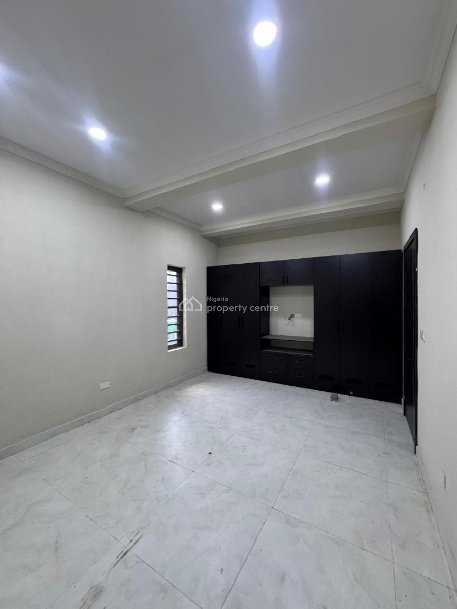 Spacious Two (2) Bedroom Apartment, Ikate, Lekki, Lagos, Flat / Apartment for Sale