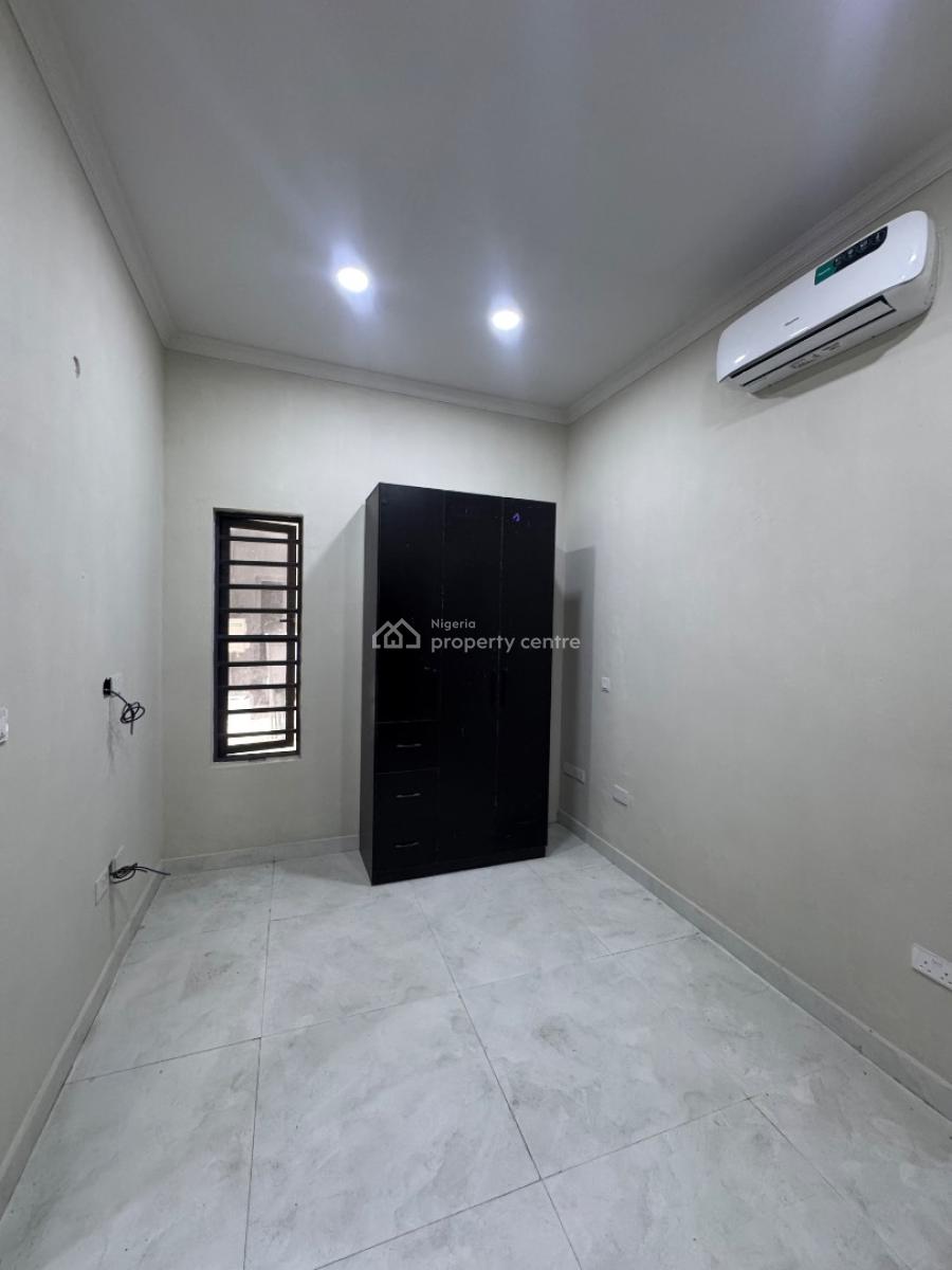 Spacious Two (2) Bedroom Apartment, Ikate, Lekki, Lagos, Flat / Apartment for Sale