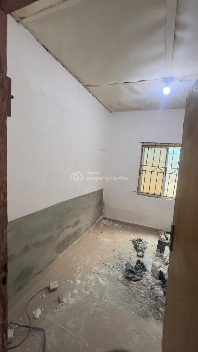 One Bedroom Flat (mini-flat), Ige-avenue, Bariga Shomolu/ Gbagada Phase 2 Lagos., Gbagada Phase 2, Gbagada, Lagos, Mini Flat (room and Parlour) for Rent