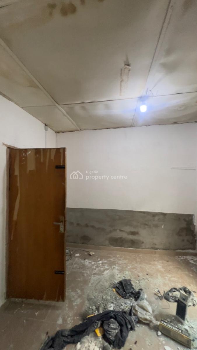 One Bedroom Flat (mini-flat), Ige-avenue, Bariga Shomolu/ Gbagada Phase 2 Lagos., Gbagada Phase 2, Gbagada, Lagos, Mini Flat (room and Parlour) for Rent
