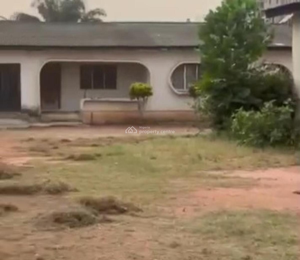 3flats of 3bedroom Flat, 2flats of 2bedroom Flat & Bq 200ft By 200ft, Gapiona Road, Off Airport Road, Okundia By Second Ugbor Road, Benin, Oredo, Edo, Block of Flats for Sale