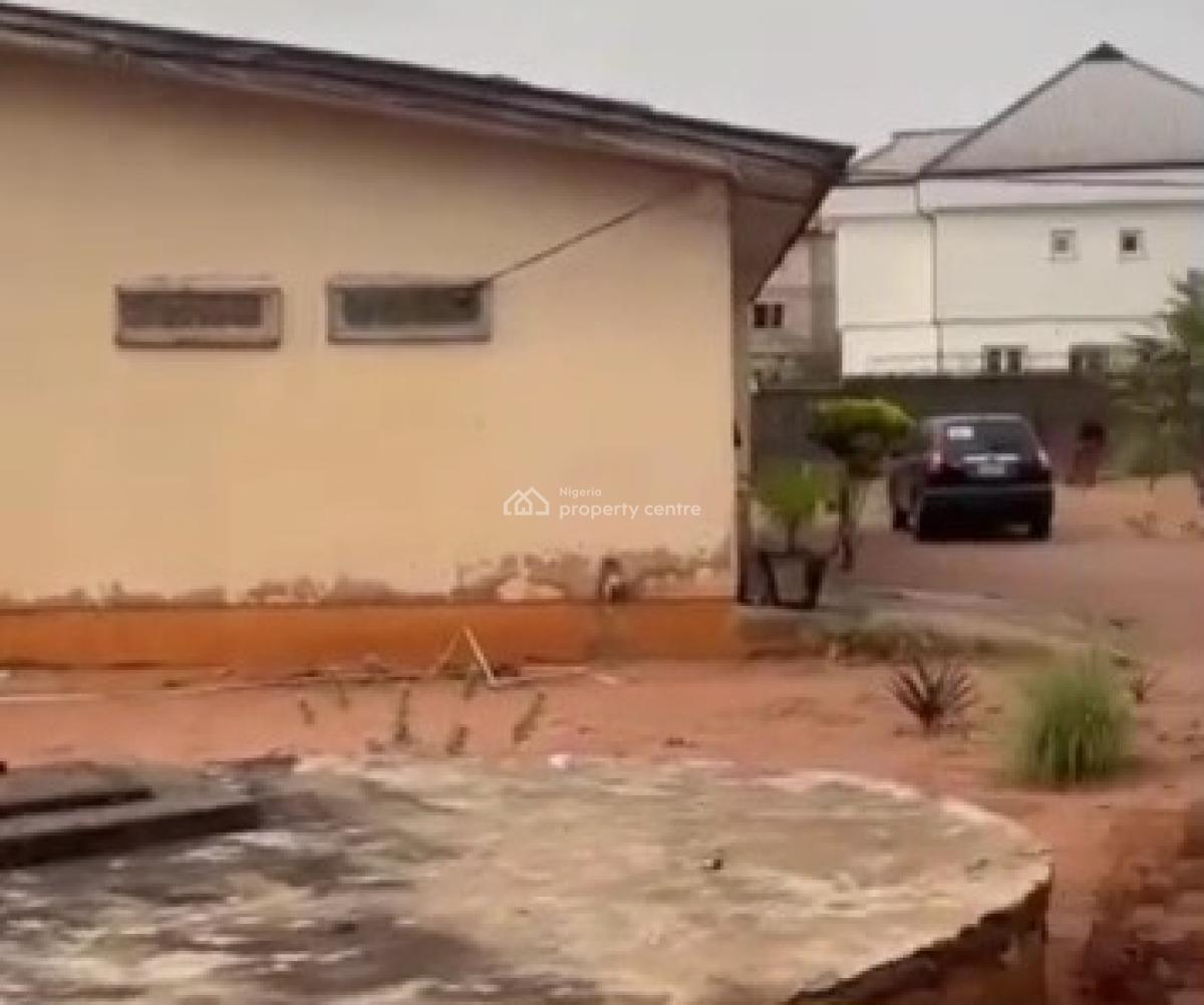 3flats of 3bedroom Flat, 2flats of 2bedroom Flat & Bq 200ft By 200ft, Gapiona Road, Off Airport Road, Okundia By Second Ugbor Road, Benin, Oredo, Edo, Block of Flats for Sale