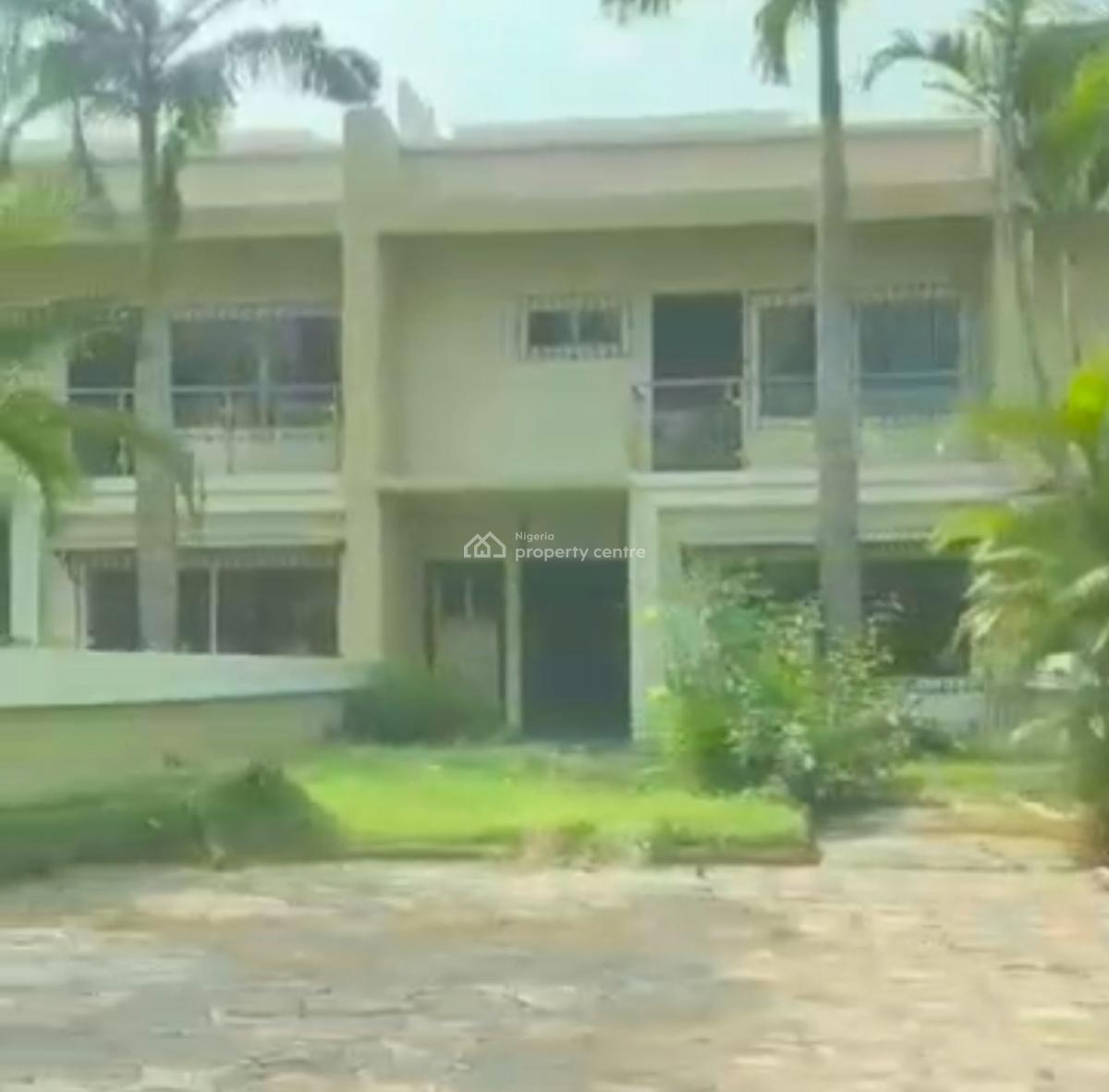 on 45,600 Sqm Land 70 Units of Properties@ Ikate Lekki. 20 Detached 4b, *offtaker Deal –estate, Ikate Lekki*  Location: Ikate Le, Ikate, Lekki, Lagos, Detached Duplex for Sale