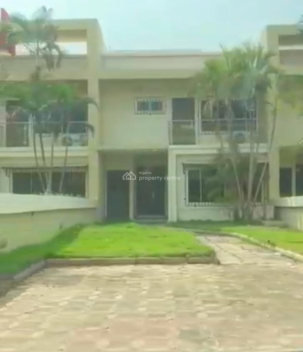 on 45,600 Sqm Land 70 Units of Properties@ Ikate Lekki. 20 Detached 4b, *offtaker Deal –estate, Ikate Lekki*  Location: Ikate Le, Ikate, Lekki, Lagos, Detached Duplex for Sale
