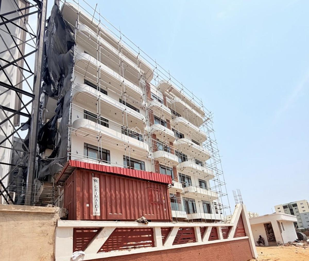 Steal Deal!!!!  3-bedroom Apartment with Elevator, Lekki Phase 1, Lekki, Lagos, Flat / Apartment for Sale