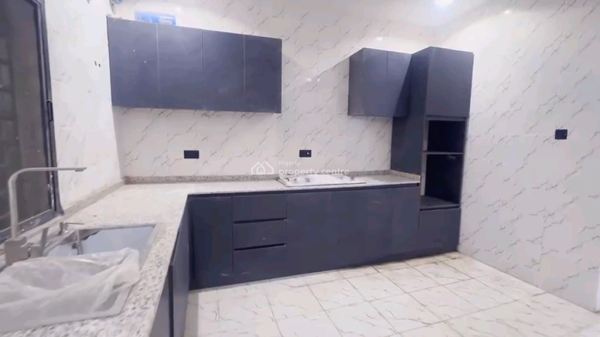 Your Dream Home Awaits in Kabusa Garden Estate! Picture Yourself Insid, By Kabusa Garden Estate, Dakwo, Abuja, Terraced Duplex for Sale