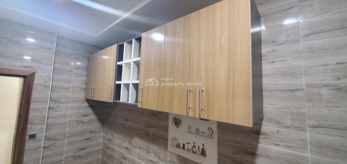 Distress: Luxury 4 Bedroom Terrace Duplex + Bq, Gwarinpa, Abuja, Terraced Duplex for Sale