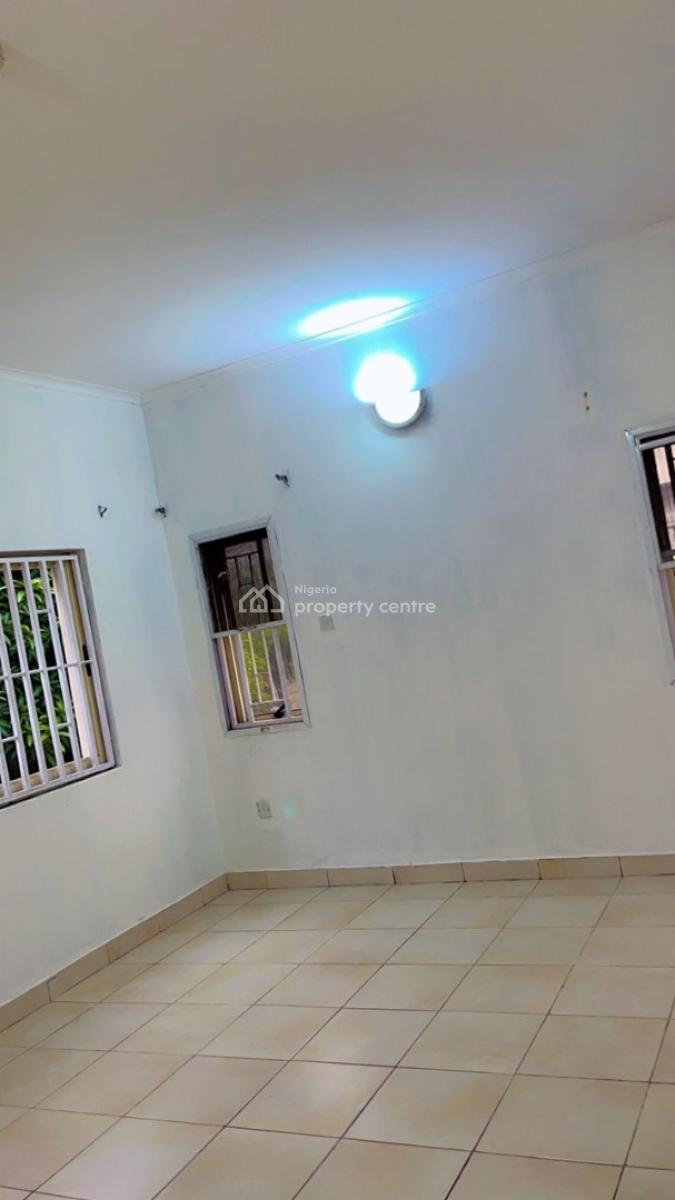 2 Units of Ensuite Spacious Room Upstairs & Downstairs  Available, Idado & Chevron, Idado, Lekki, Lagos, Self Contain (single Rooms) for Rent