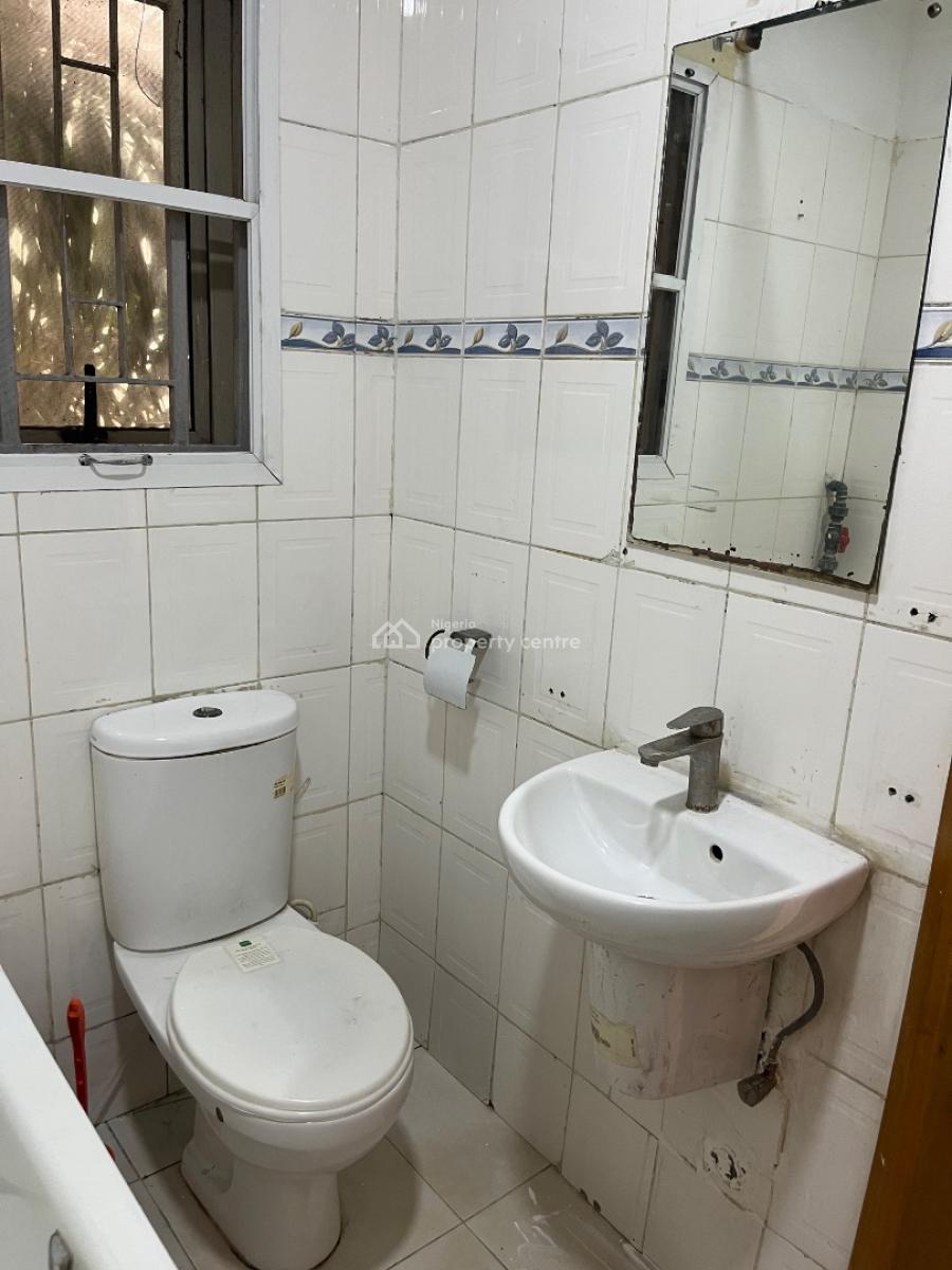 2 Units of Ensuite Spacious Room Upstairs & Downstairs Kitchen, Idado, Lekki, Lagos, Self Contain (single Rooms) for Rent