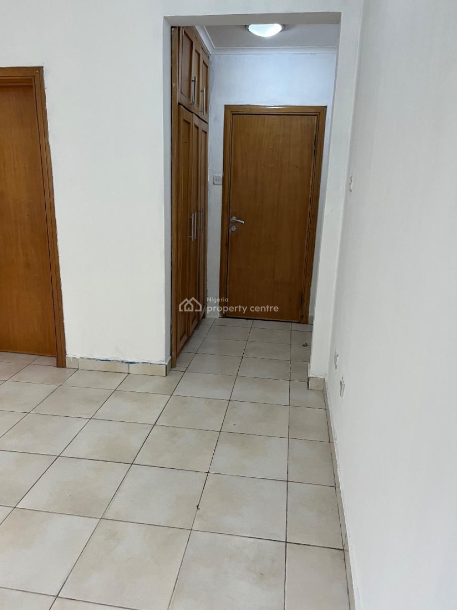 2 Units of Ensuite Spacious Room Upstairs & Downstairs Kitchen, Idado, Lekki, Lagos, Self Contain (single Rooms) for Rent