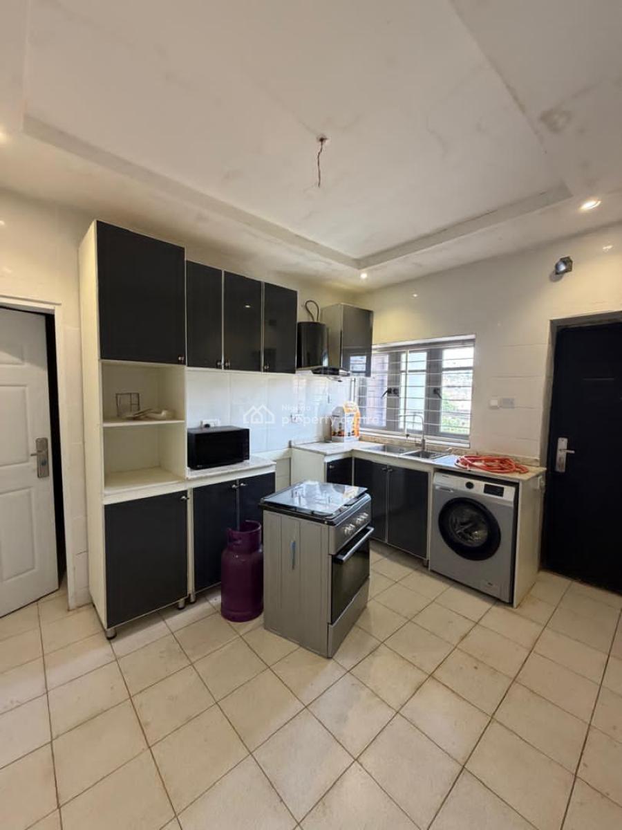 Standard 3 Bedroom Apartment, Guzape District, Abuja, Flat / Apartment for Rent