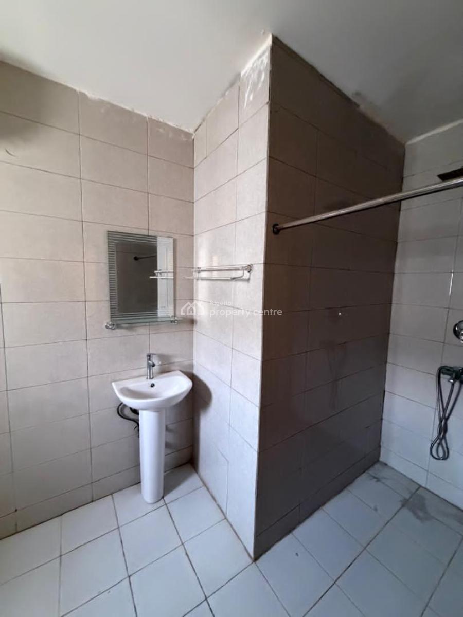 Standard 3 Bedroom Apartment, Guzape District, Abuja, Flat / Apartment for Rent