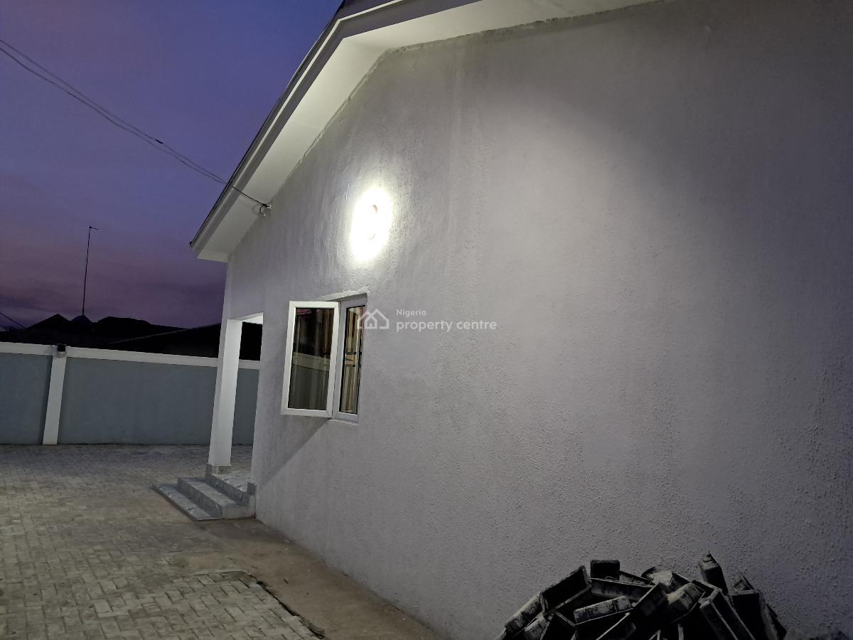 Luxury 2 Bedroom Apartment, 1st Avenue Agip Estate, Rumueme, Port Harcourt, Rivers, Detached Bungalow Short Let