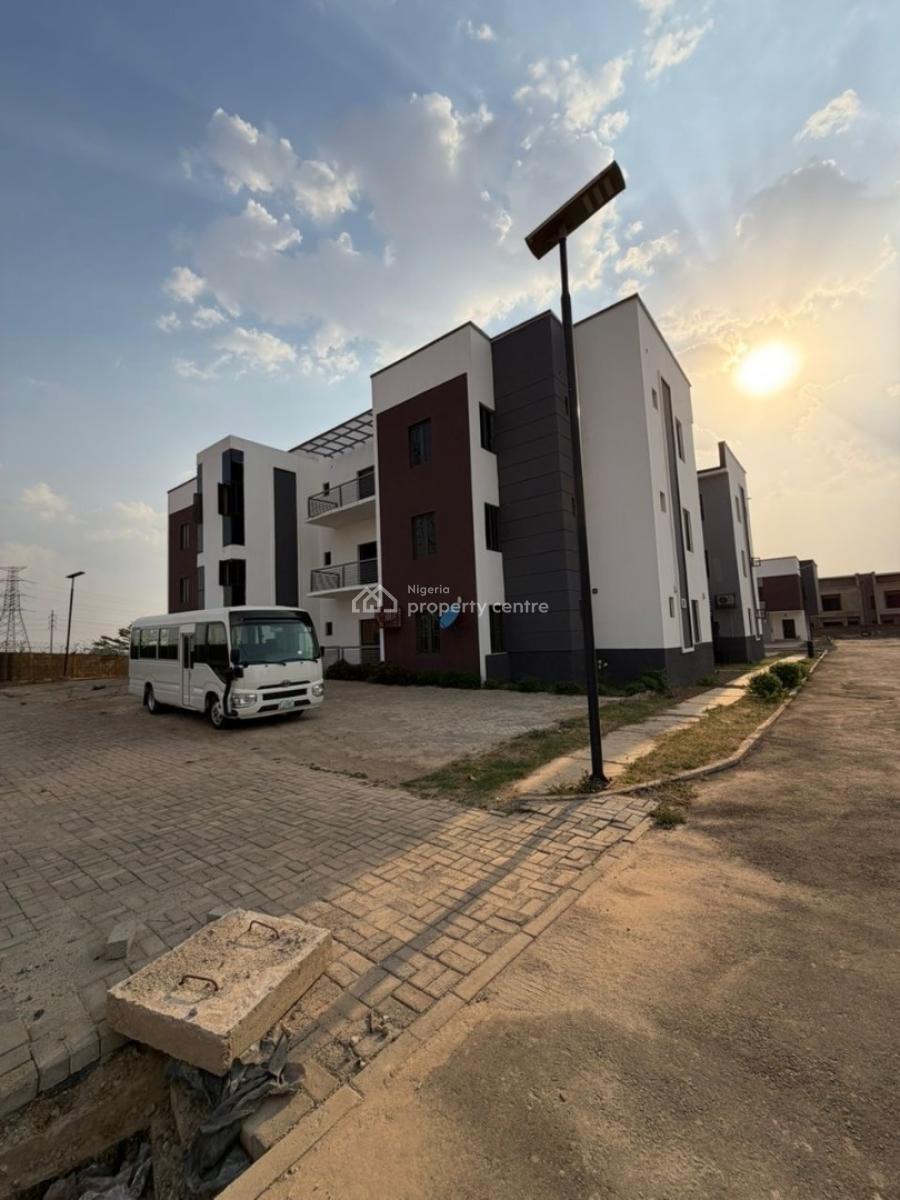 Elegant 3 Bedrooms Apartment, Lugbe District, Abuja, Flat / Apartment for Sale