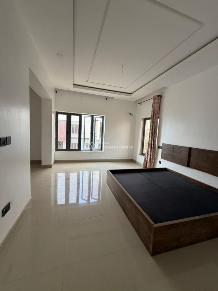 Spacious 4 Bedrooms Terrace Duplex with Bq, Lugbe District, Abuja, Terraced Duplex for Sale