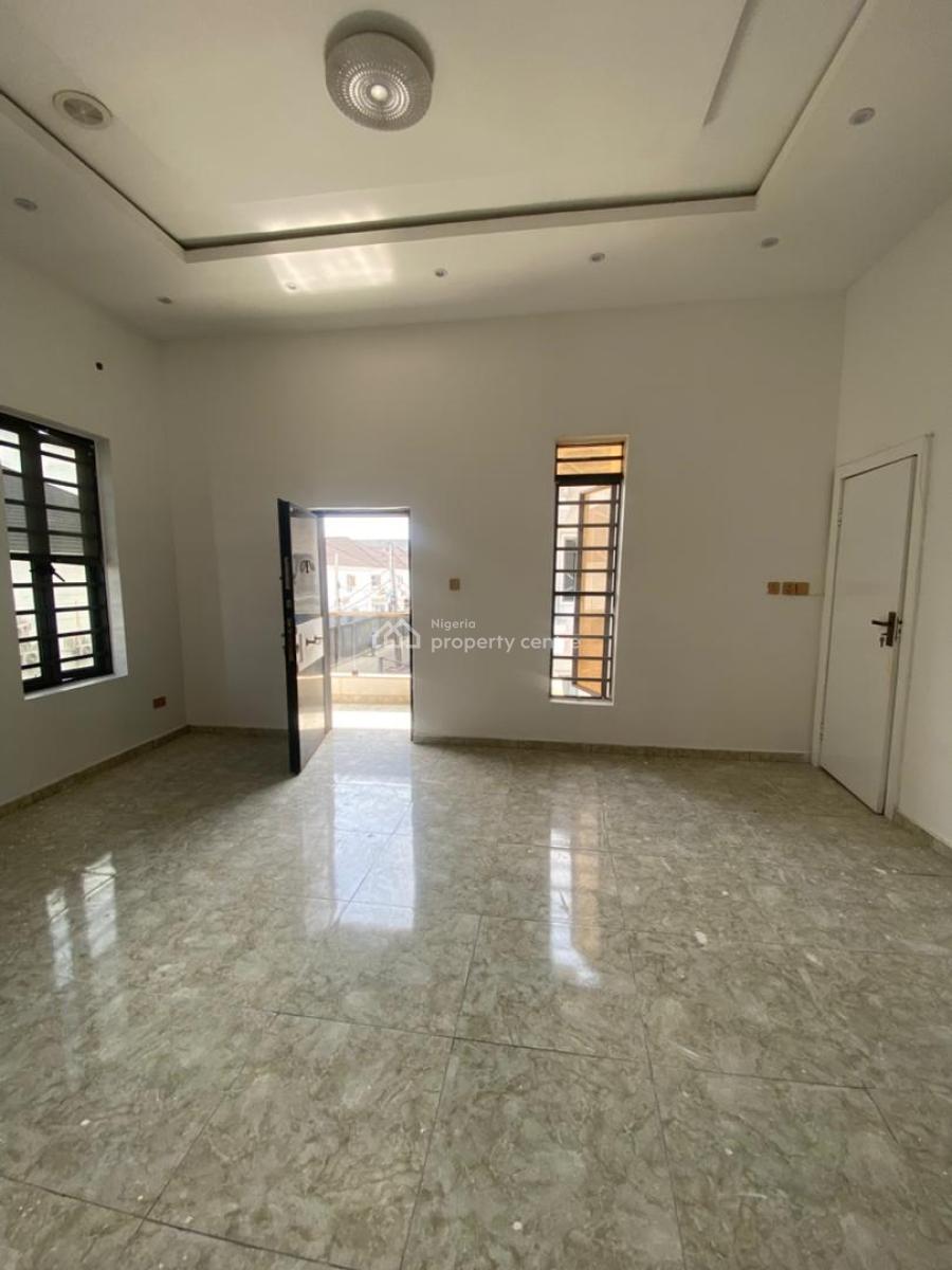 Masters Bedroom Sharing Kitchen Only, Orchid Road, Lekki, Lagos, Flat / Apartment for Rent