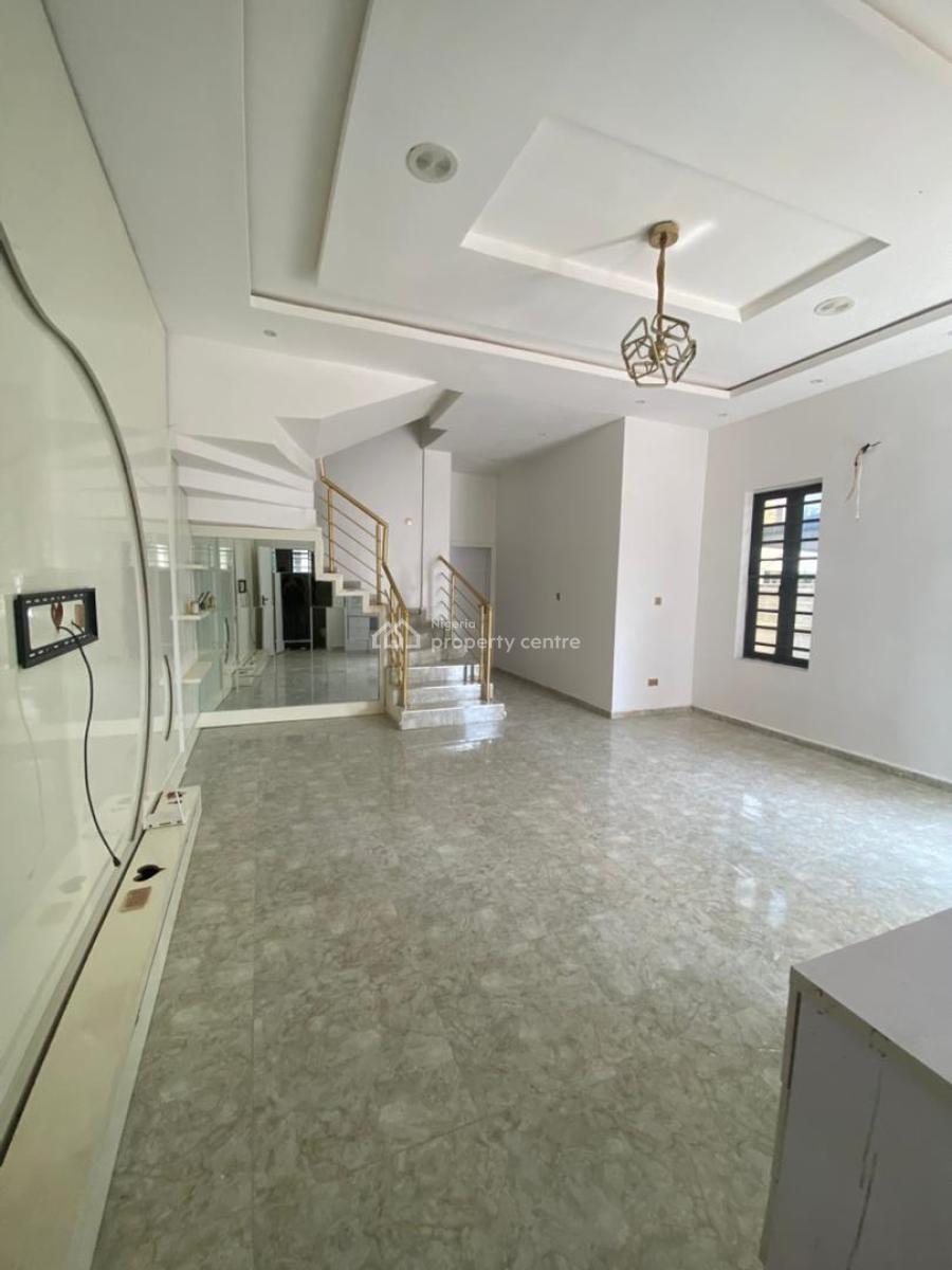 Studio Apartment ( Parlor Space ), Orchid Road, Lekki, Lagos, Flat / Apartment for Rent