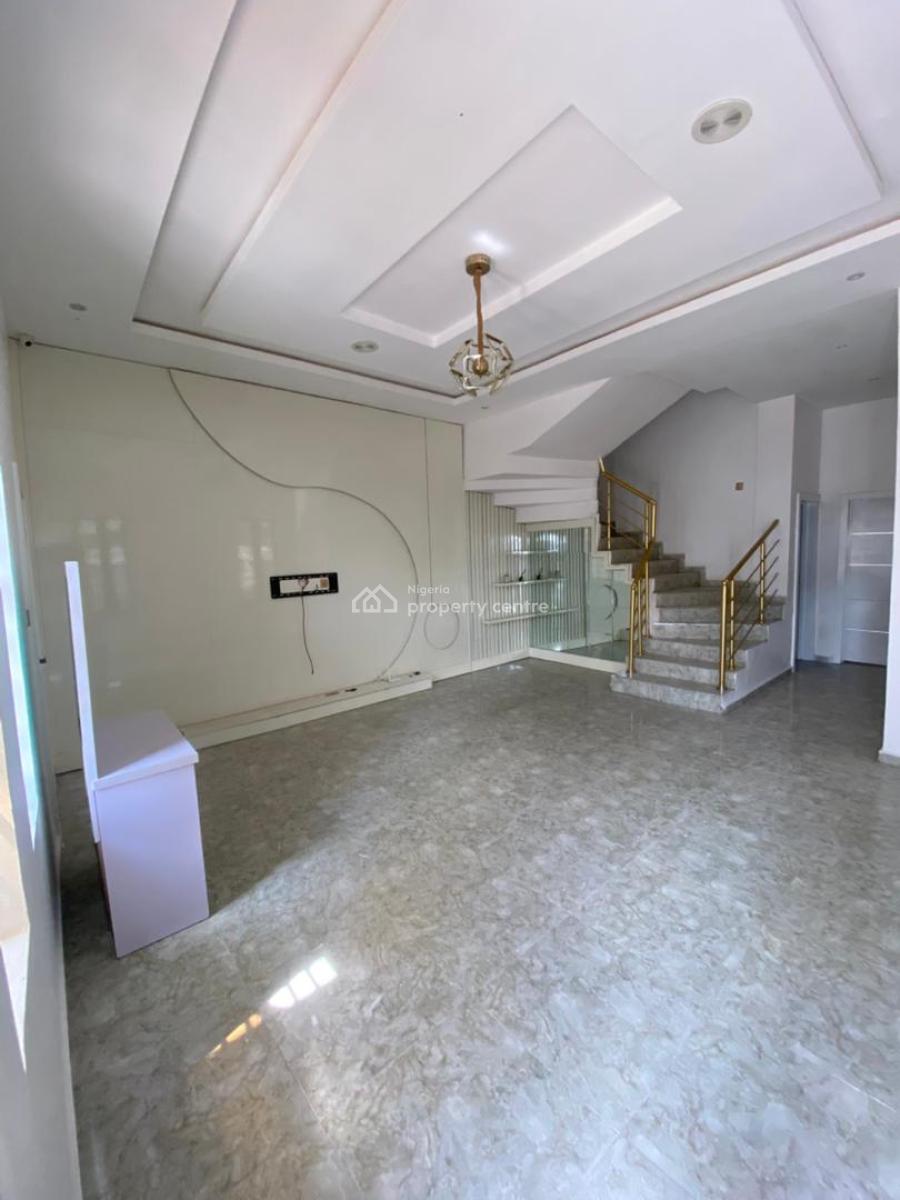 Studio Apartment ( Parlor Space ), Orchid Road, Lekki, Lagos, Flat / Apartment for Rent