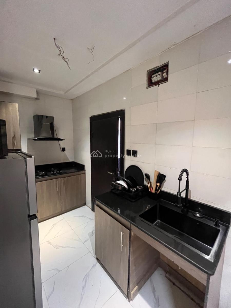 2br Apt  Roof - Top, Pool & Wifi, Olabisi Close, Mende Maryland, Maryland, Lagos, Flat / Apartment Short Let