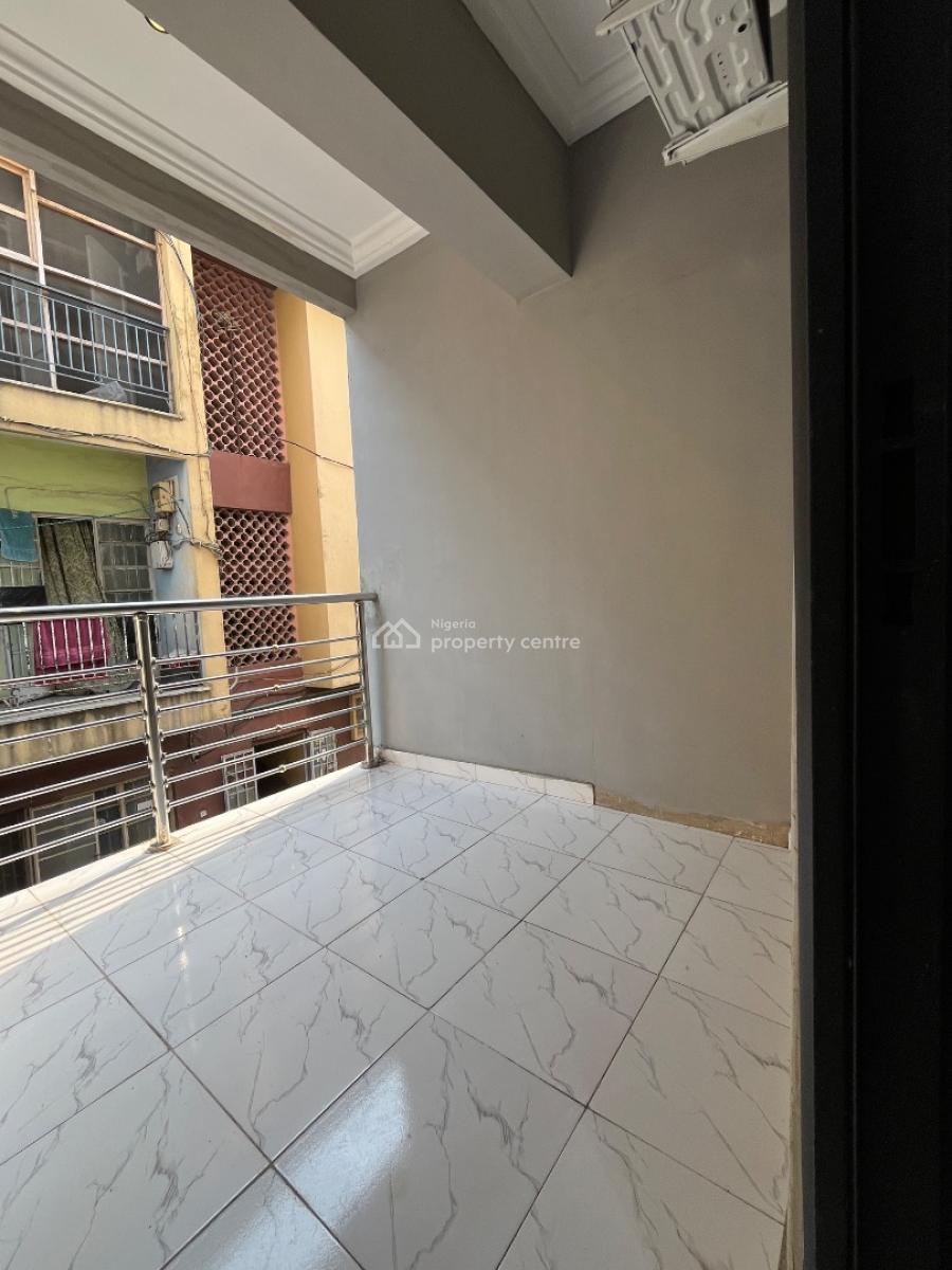 2br Apt  Roof - Top, Pool & Wifi, Olabisi Close, Mende Maryland, Maryland, Lagos, Flat / Apartment Short Let