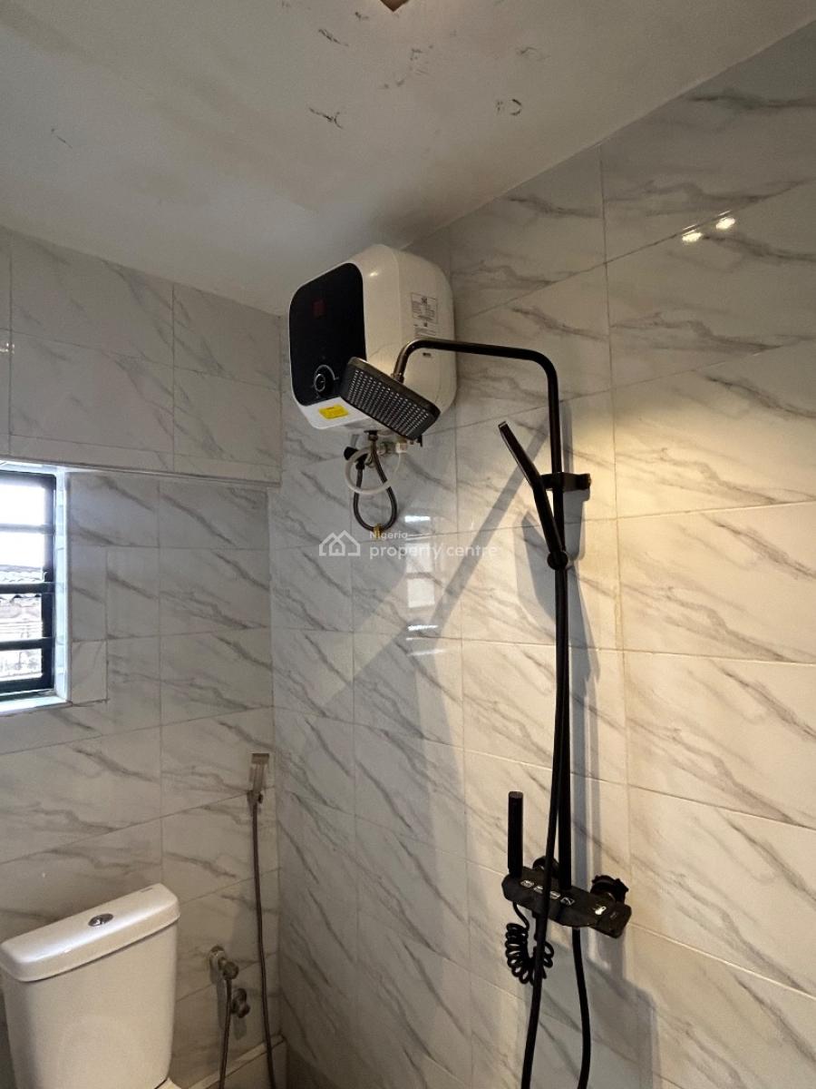 2br Apt  Roof - Top, Pool & Wifi, Olabisi Close, Mende Maryland, Maryland, Lagos, Flat / Apartment Short Let