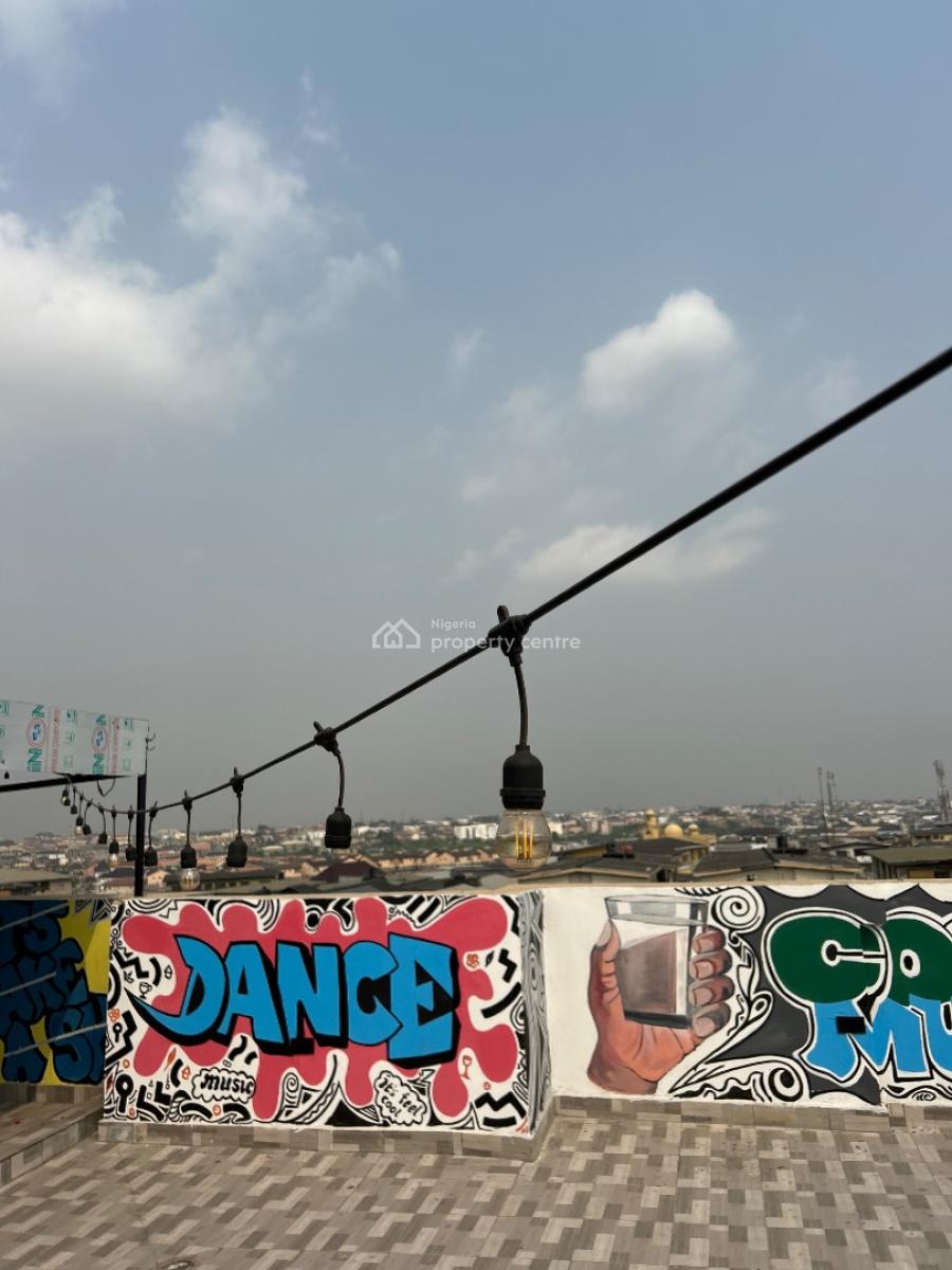 2br Apt  Roof - Top, Pool & Wifi, Olabisi Close, Mende Maryland, Maryland, Lagos, Flat / Apartment Short Let