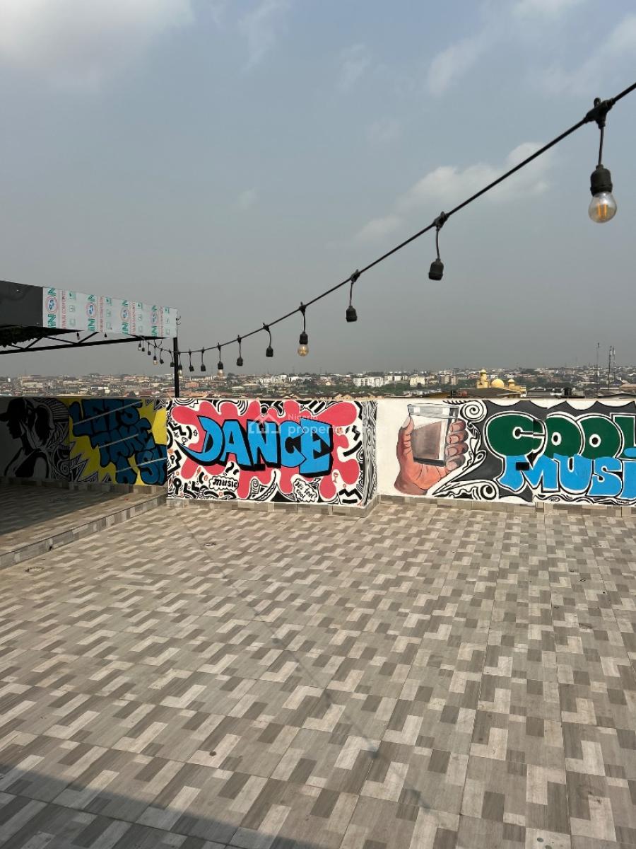 2br Apt  Roof - Top, Pool & Wifi, Olabisi Close, Mende Maryland, Maryland, Lagos, Flat / Apartment Short Let