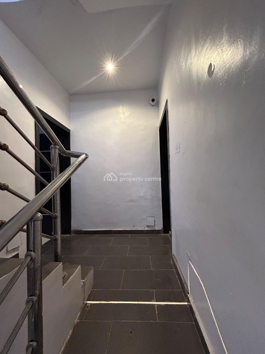 2br Apt  Roof - Top, Pool & Wifi, Olabisi Close, Mende Maryland, Maryland, Lagos, Flat / Apartment Short Let