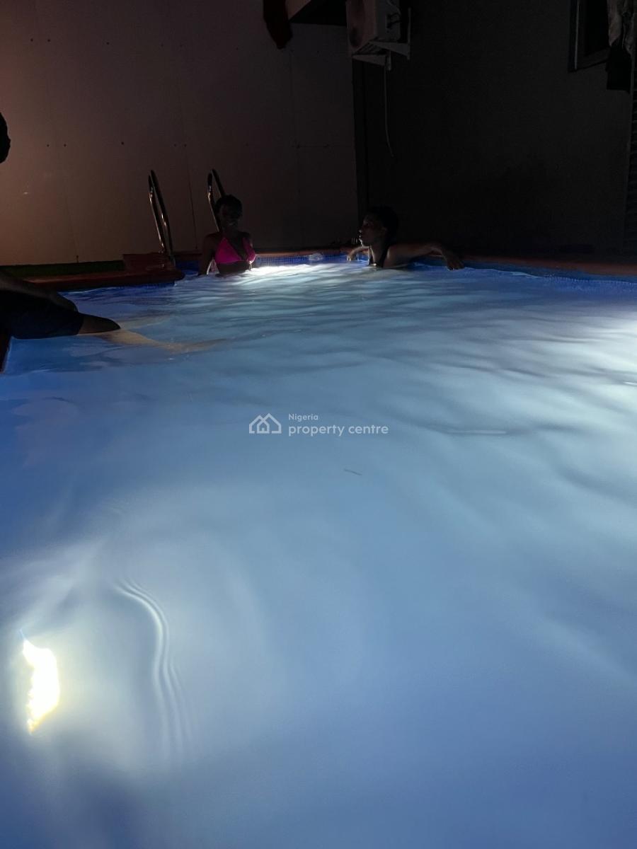 2br Apt  Roof - Top, Pool & Wifi, Olabisi Close, Mende Maryland, Maryland, Lagos, Flat / Apartment Short Let