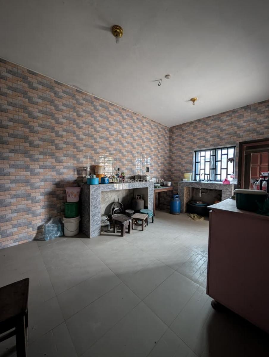 Standard and Spacious Two (2) Bedroom Flat, Oron Road By Mbiabong U-turn, Uyo, Akwa Ibom, House for Rent