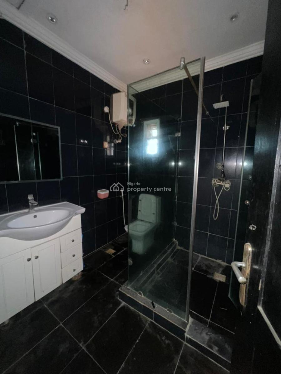 Serviced 4bedroom Terrace with Bq Secured Estate, Osapa, Lekki, Lagos, Terraced Duplex for Rent