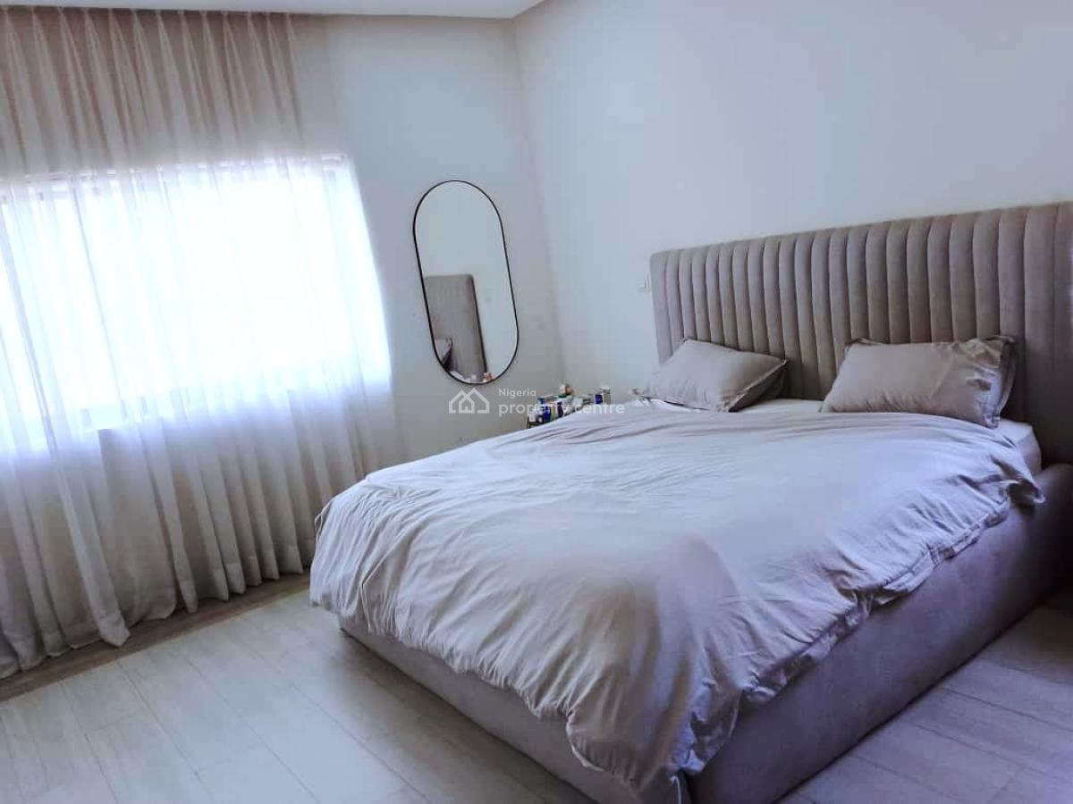 Luxury Distress 3 Bedroom Apartment with a Lovely Facilities, Ikoyi, Lagos, Flat / Apartment for Sale