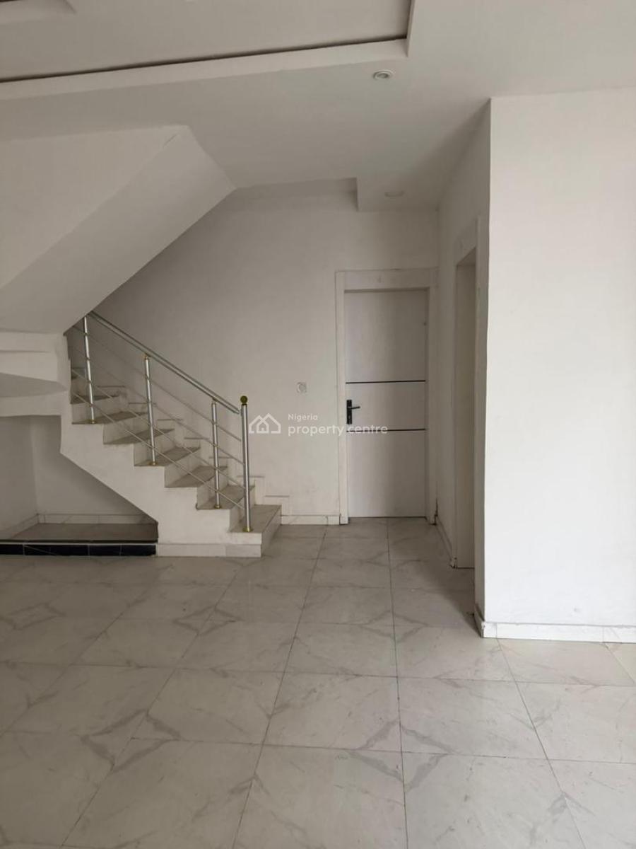 Semi-detached Haven : 4 Bedroom, Ikota, Lekki, Lagos, Semi-detached Duplex for Rent
