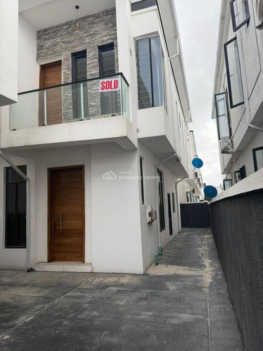 Semi-detached Haven : 4 Bedroom, Ikota, Lekki, Lagos, Semi-detached Duplex for Rent