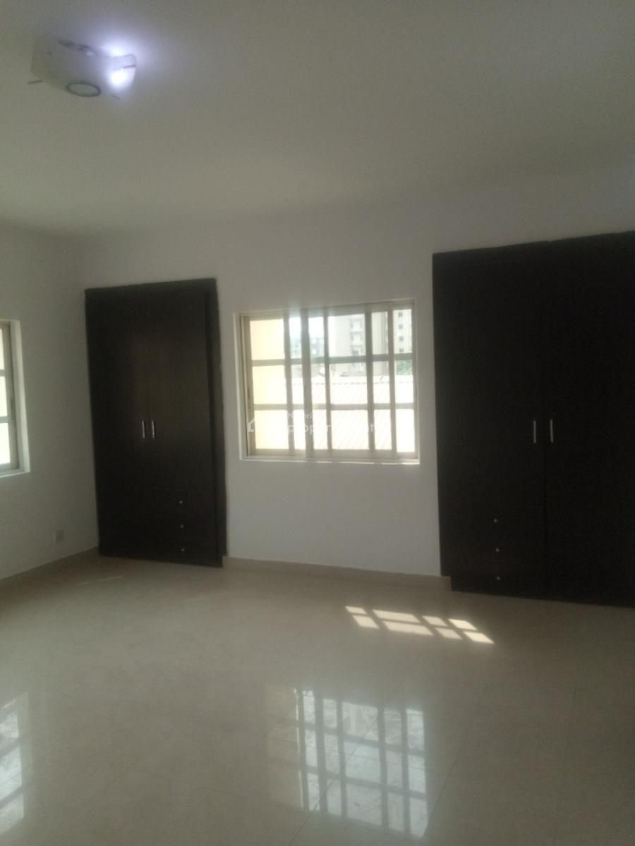 Spacious Well Ventilated and Clean 3 Bedroom Flat + Study Room & Bq, Off Mobolaji Johnson Old Ikoyi, Ikoyi, Lagos, Flat / Apartment for Rent