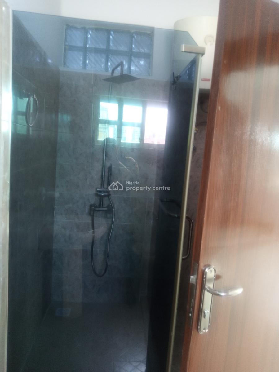 Spacious Well Ventilated and Clean 3 Bedroom Flat + Study Room & Bq, Off Mobolaji Johnson Old Ikoyi, Ikoyi, Lagos, Flat / Apartment for Rent