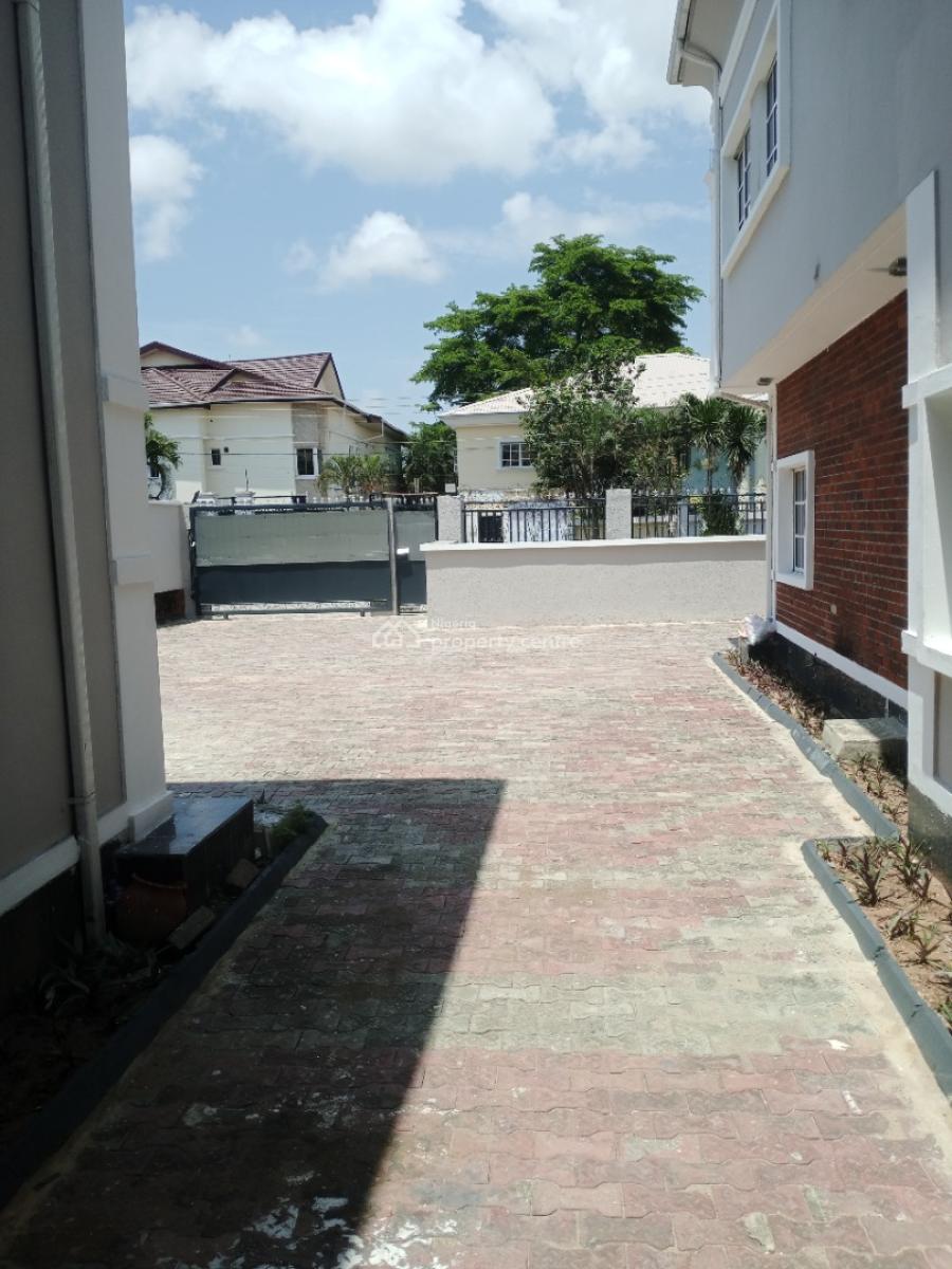 Tastefully Built and Serviced 6units 3 Bedroom Apartment with Swimming, Lekki Phase I, Lekki, Lagos, Flat / Apartment for Rent