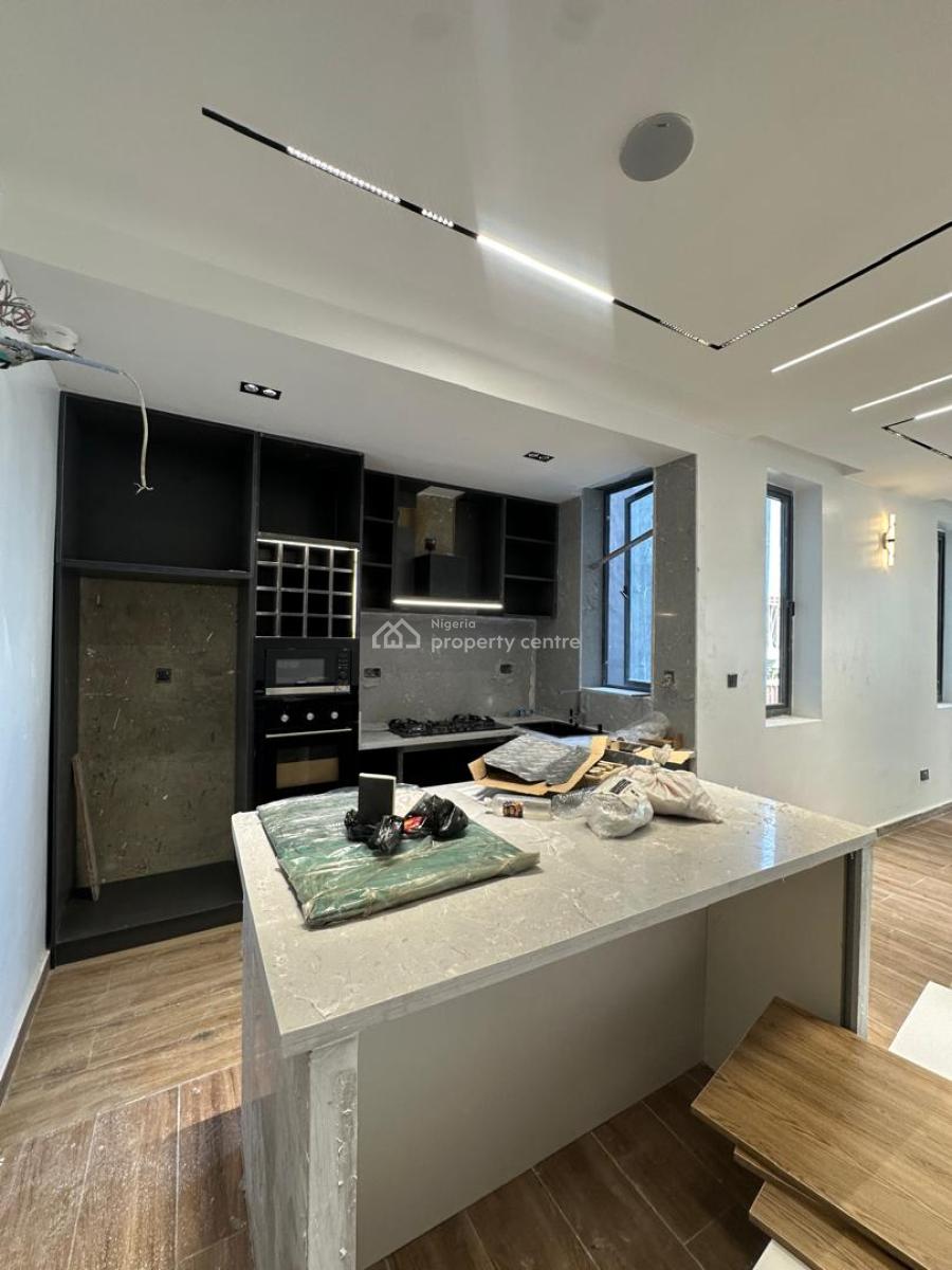 2 Bedroom Maisonette, Lekki Phase 1, Lekki, Lagos, Terraced Duplex for Rent