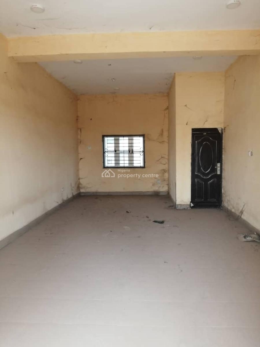 a Plaza/complex Comprising of 39 Shops / Office Spaces on 3 Floors, Along New Nyanya -keffi Road, Nyanya, Abuja, Plaza / Complex / Mall for Sale