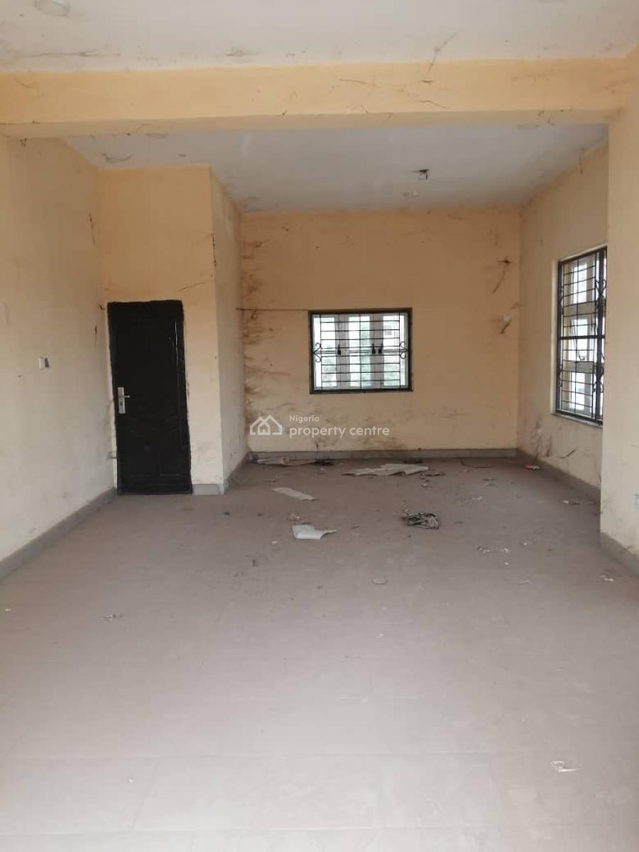 a Plaza/complex Comprising of 39 Shops / Office Spaces on 3 Floors, Along New Nyanya -keffi Road, Nyanya, Abuja, Plaza / Complex / Mall for Sale