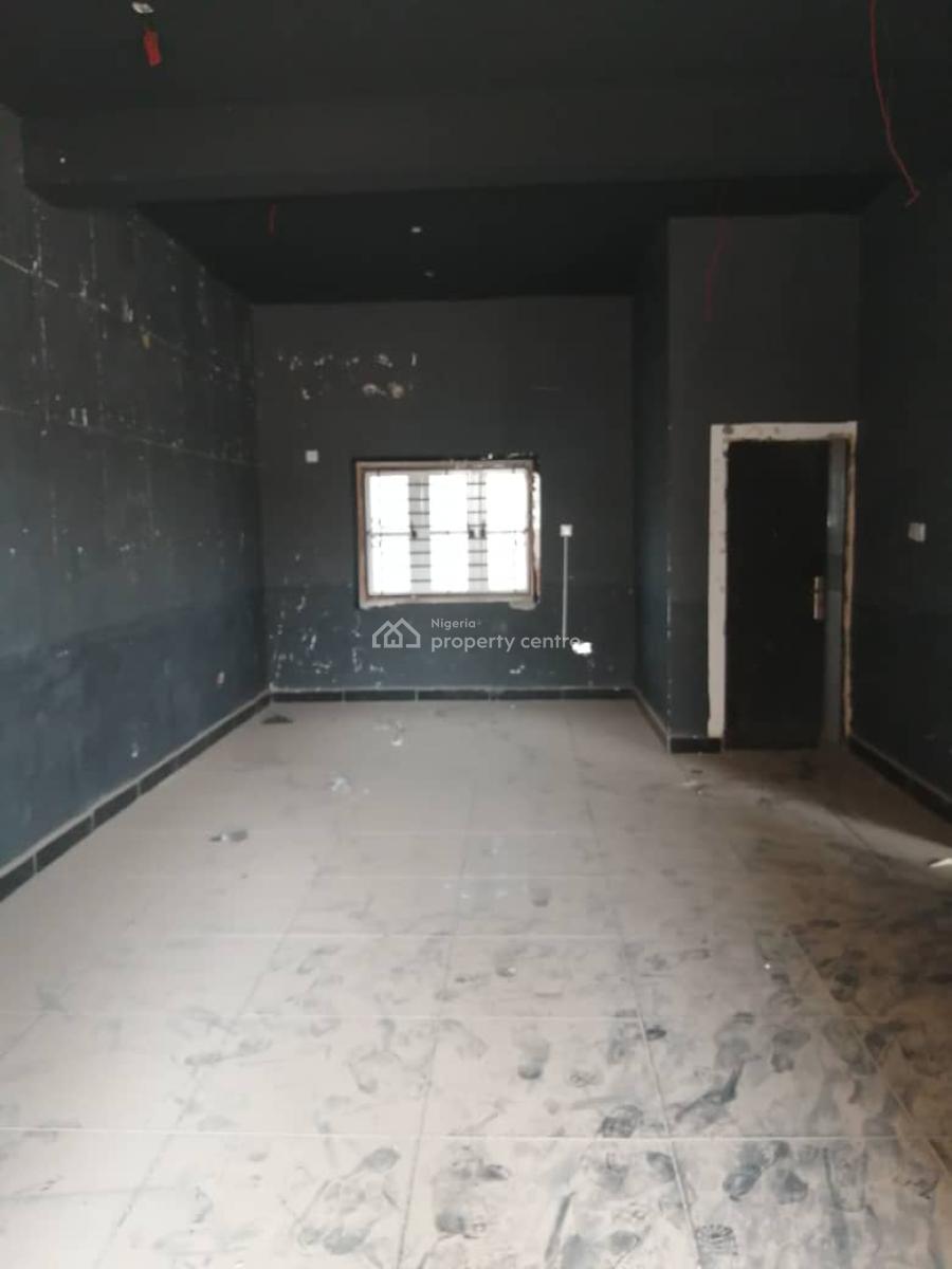 a Plaza/complex Comprising of 39 Shops / Office Spaces on 3 Floors, Along New Nyanya -keffi Road, Nyanya, Abuja, Plaza / Complex / Mall for Sale