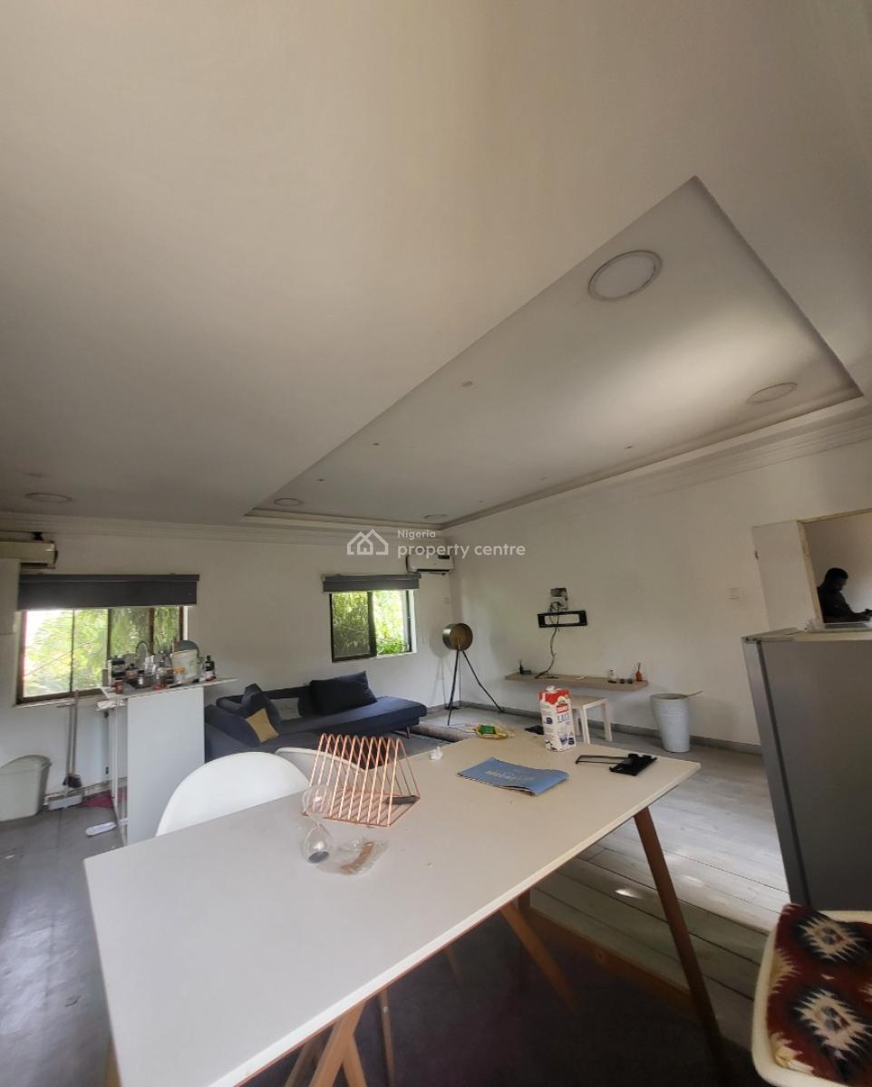 Luxurious Massive 2 Bedroom Flat, Presidential Villa, Asokoro District, Abuja, Flat / Apartment for Rent