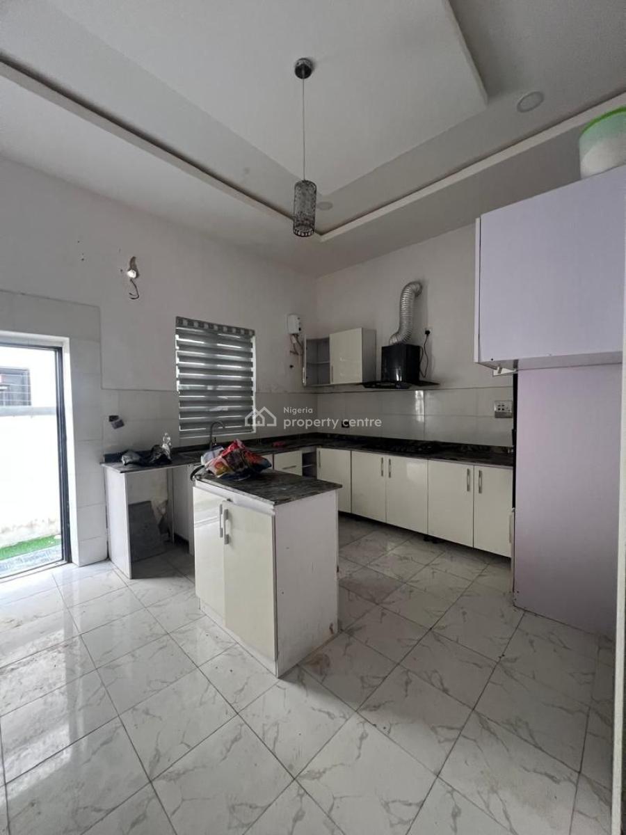 4 Bedroom Semi-detached House with Bq, Chevron, Lekki, Lagos, Semi-detached Duplex for Rent