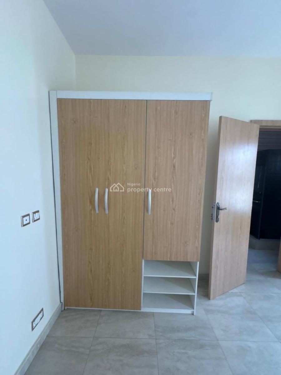 Single Shared Apartment, Ikota Gra Close to Gate, Ikota, Lekki, Lagos, House for Rent