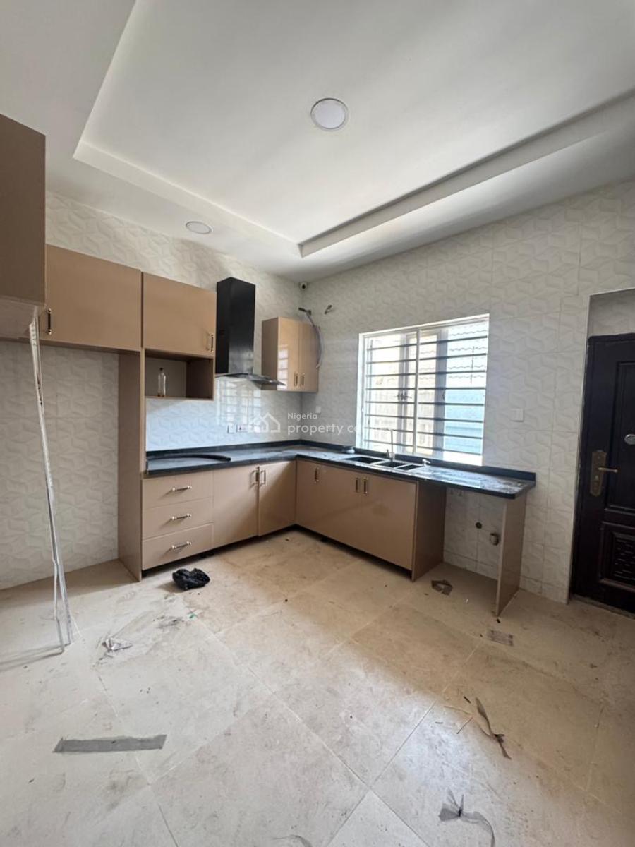 Luxury Built 4 Bedroom Terrace Duplex with Bq, Lekki Phase 1, Lekki, Lagos, Flat / Apartment for Rent